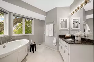 15395 Highland Bluff, Minnetonka, MN 55345 - Photo 23