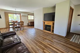 424 E 2nd St, Litchfield, MN 55355 - Photo 5