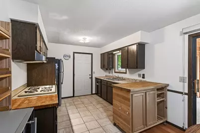 7599 Iverson Avenue S, Cottage Grove, MN 55016 - Photo 11