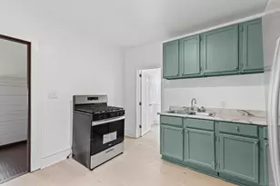 811 Queen Ave N, Minneapolis, MN 55411 - Photo 29