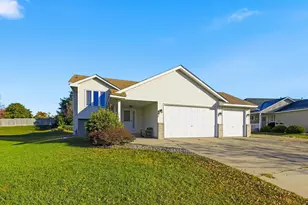 407 Buffalo Run Rd, Buffalo, MN 55313 - Photo 1