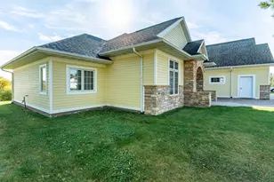 825 5th St SE, Pelican Rapids, MN 56572 - Photo 7