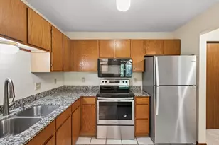 3850 Plymouth Blvd, Plymouth, MN 55446 - Photo 15