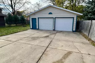 126 Lynn Rd SW, Hutchinson, MN 55350 - Photo 3