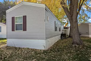 46 Lee St, Forest Lake, MN 55025 - Photo 3