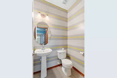 1952 Commonwealth Boulevard #4, Chanhassen, MN 55317 - Photo 17