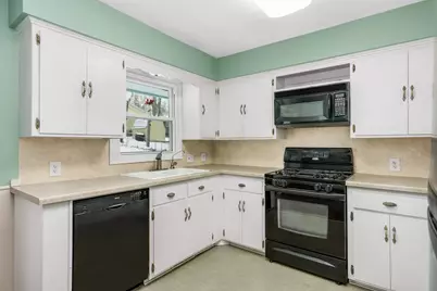 2710 Magnolia Lane N, Plymouth, MN 55441 - Photo 9