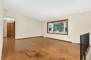 2710 Magnolia Ln N, Plymouth, MN 55441 - Photo 3