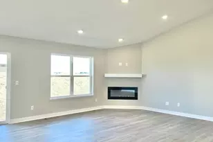 1613 Shasta Dr, Shakopee, MN 55379 - Photo 11