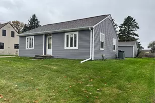 408 S Winnebago St, Caledonia, MN 55921 - Photo 1