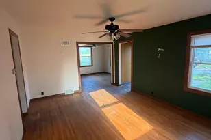 523 E 11th St, Gibbon, MN 55335 - Photo 7