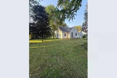 523 E 11th Street, Gibbon, MN 55335 - Photo 1