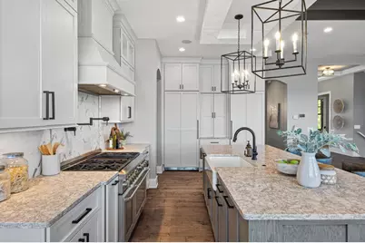 525 Smithtown Court, Excelsior, MN 55331 - Photo 29