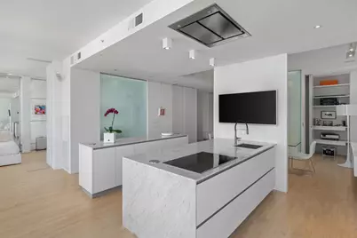 201 S 11th Street #830, Minneapolis, MN 55403 - Photo 11