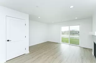 1081 Century Village Ln NE, Rochester, MN 55906 - Photo 9