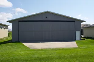 7785 Clydesdale Cir, Circle Pines, MN 55014 - Photo 35