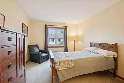 9947 Cavell Avenue S, Bloomington, MN 55438 - Photo 15