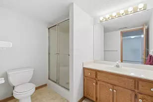 174 Wedgewood Dr, Mahtomedi, MN 55115 - Photo 15