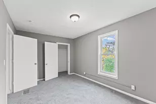 137 Cayuga St, Saint Paul, MN 55117 - Photo 27