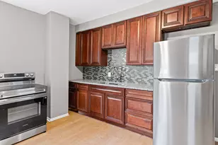 137 Cayuga St, Saint Paul, MN 55117 - Photo 9