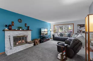 13147 Thomas Ave S, Burnsville, MN 55337 - Photo 7