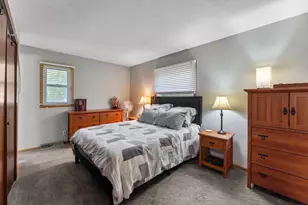 13147 Thomas Ave S, Burnsville, MN 55337 - Photo 11