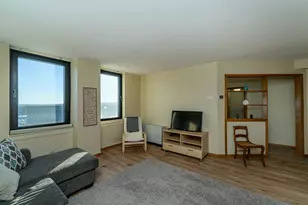 220 Broadway Ave S, Rochester, MN 55904 - Photo 5