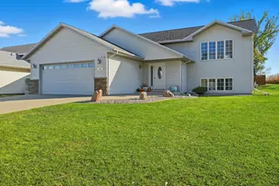 109 Emily Ln, Mankato, MN 56001 - Photo 1