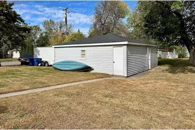 1423 7th Street N, Saint Cloud, MN 56303 - Photo 3