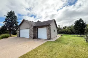 5397 277th St, Wyoming, MN 55092 - Photo 3