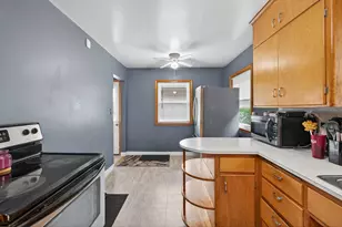 442 White Bear Ave N, Saint Paul, MN 55106 - Photo 9