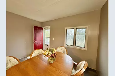 422 Arnold Avenue S, Thief River Falls, MN 56701 - Photo 3