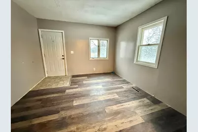 422 Arnold Avenue S, Thief River Falls, MN 56701 - Photo 9