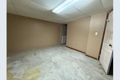 422 Arnold Avenue S, Thief River Falls, MN 56701 - Photo 19