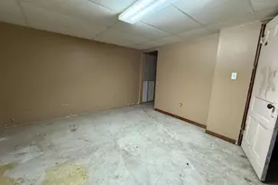 422 Arnold Ave S, Thief River Falls, MN 56701 - Photo 17