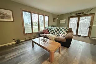 422 Arnold Ave S, Thief River Falls, MN 56701 - Photo 13