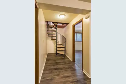 1910 Feronia Avenue, Saint Paul, MN 55104 - Photo 11