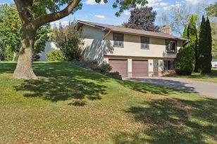 8860 Hilltop Dr, Saint Bonifacius, MN 55375 - Photo 13