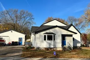 704 S Minnesota St, Redwood Falls, MN 56283 - Photo 3