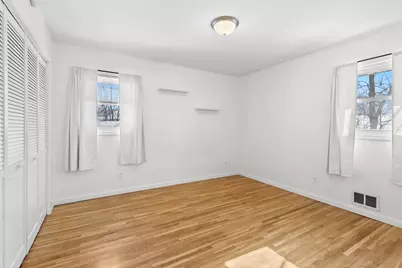 305 Greystone Avenue N, Oakdale, MN 55128 - Photo 7