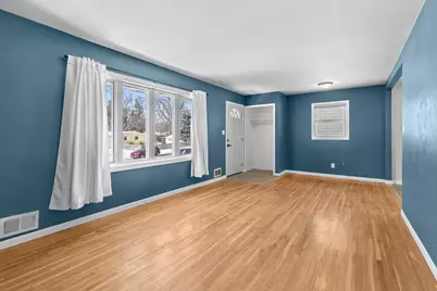 305 Greystone Avenue N, Oakdale, MN 55128 - Photo 5