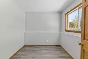 3845 Hale Ave N, Oakdale, MN 55128 - Photo 13