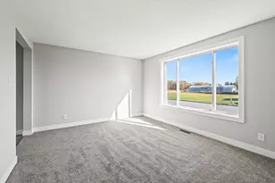 1110 Eulaine Cir, Hammond, WI 54015 - Photo 9