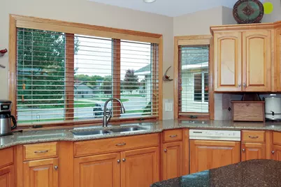 1803 14th Street SW, Austin, MN 55912 - Photo 3