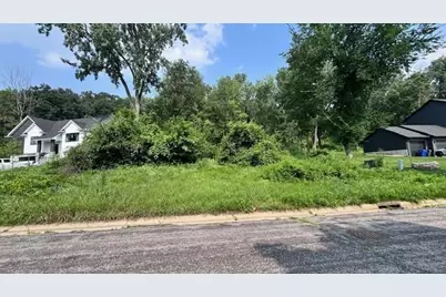 1530 Burg Avenue, Saint Paul, MN 55119 - Photo 1