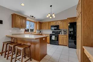 1716 37th St S, Saint Cloud, MN 56301 - Photo 7