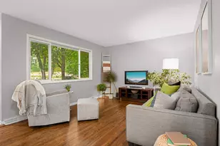 19635 Hillside St, Deephaven, MN 55331 - Photo 17