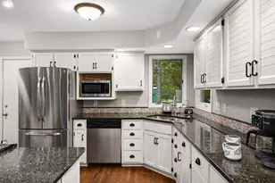 19635 Hillside St, Deephaven, MN 55331 - Photo 9