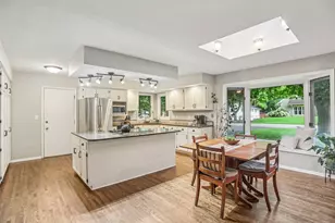 19635 Hillside St, Deephaven, MN 55331 - Photo 7