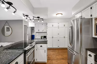 19635 Hillside Street, Deephaven, MN 55331 - Photo 11